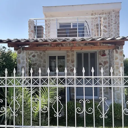 Casa de Férias Neirides House Kariani