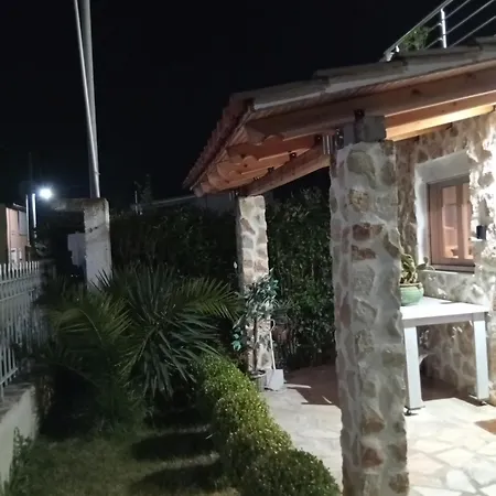 Neirides House Casa de Férias